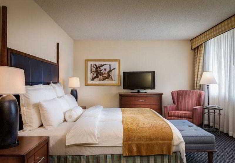 Houston Marriott Westchase Hotel Exterior photo