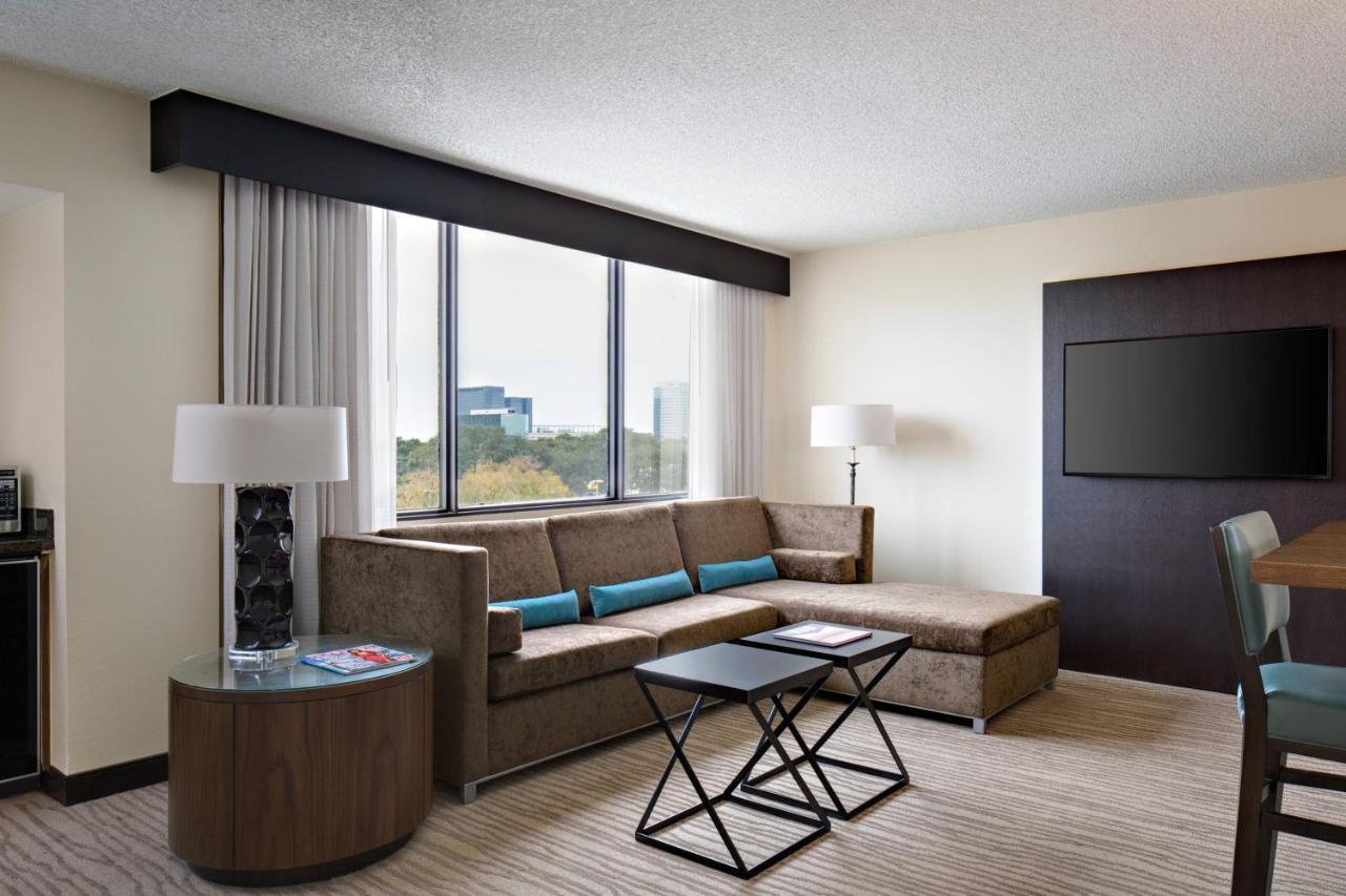 Houston Marriott Westchase Hotel Exterior photo